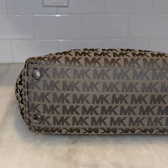 Michael Kors Bag Purse Handbag Pocketbook Charlotte Signature Jet Set Tote Bag - Picture 9 of 16